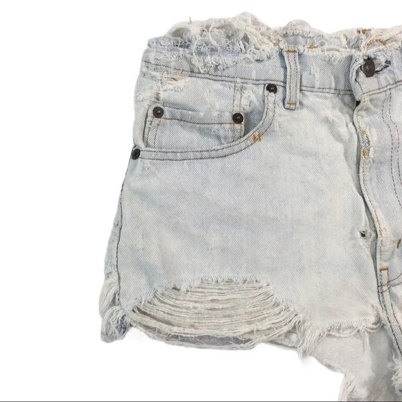 BT169 Vintage Levi’s Denim Festival Shorts 6 - Picture 3 of 5